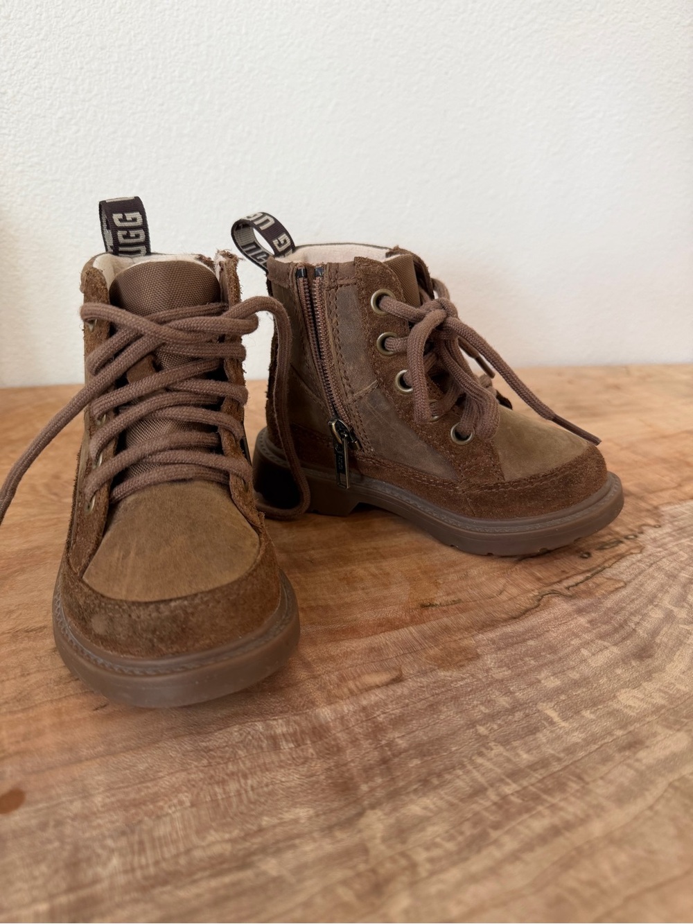 UGG Toddler size 7 Brown Suede Lace-Up Ankle Boots